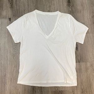 Good American V Neck Tee